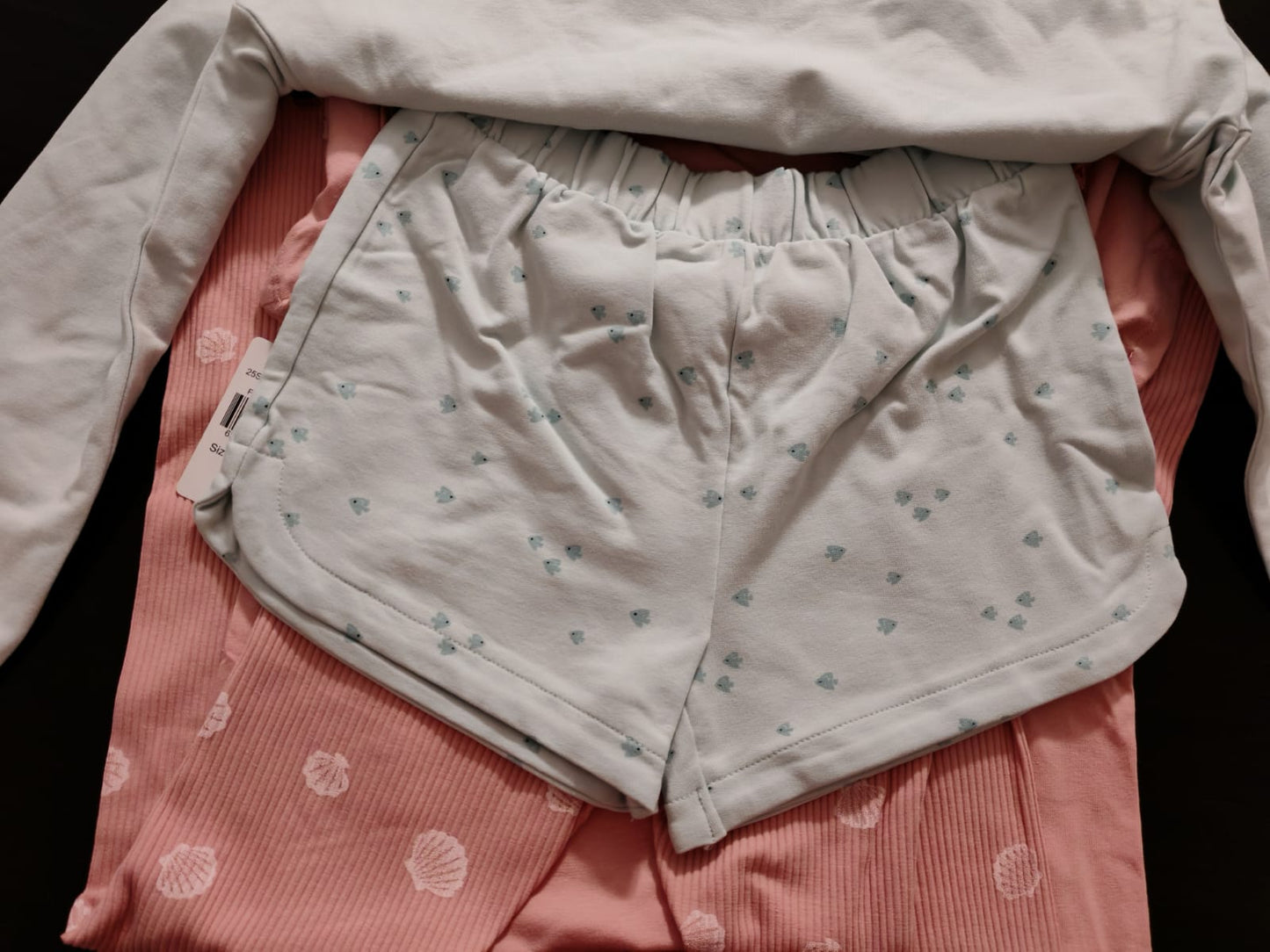 Conjunto de playeras, short y leggins